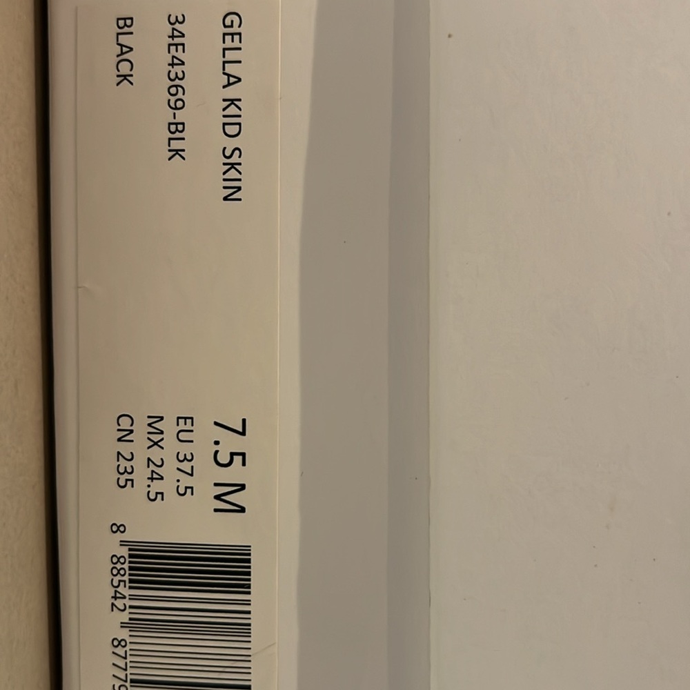 Calvin Klein Gella Kis Skin Pumps - Picture 4 of 6